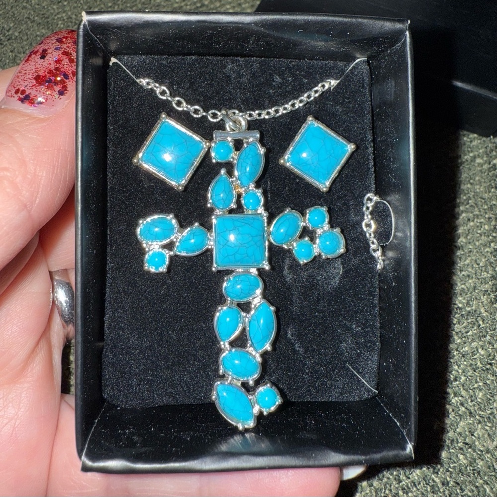 Avon Turquoise Cross Pendant Necklace & Earring set - Blue Atlantic